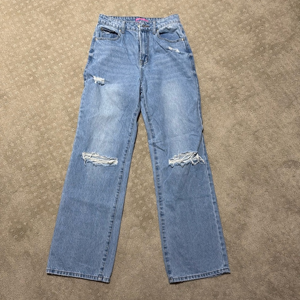 Edikted Jeans Size Small ripped knee jeans